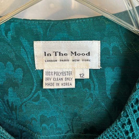 In The Mood Size 12 Green Shirt and Skirt 2 Piece Set - Picture 4 of 4